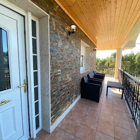 Casa Sobremonte بيت للعطل