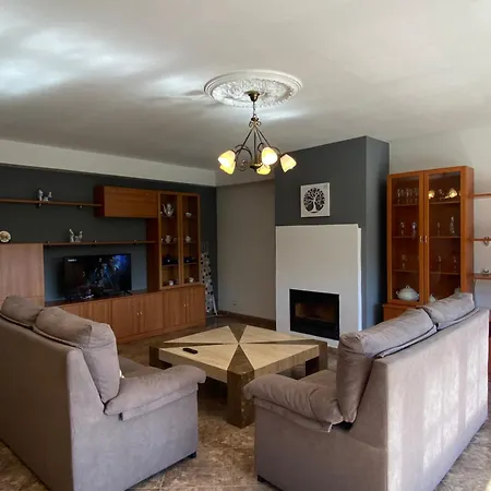 Casa Sobremonte بيت للعطل *